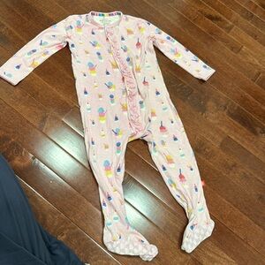 Magnetic Me pjs